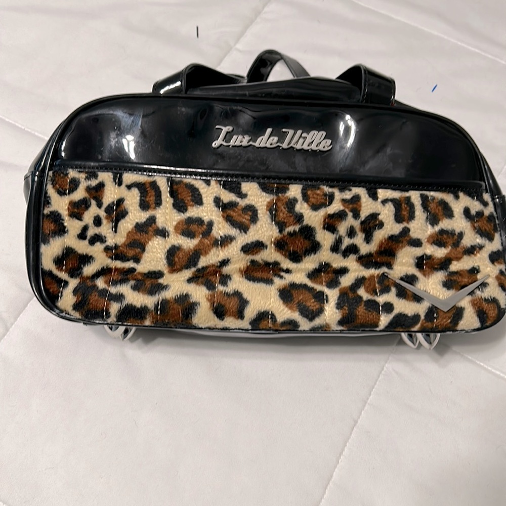 lux-de-ville-leopard-handbags